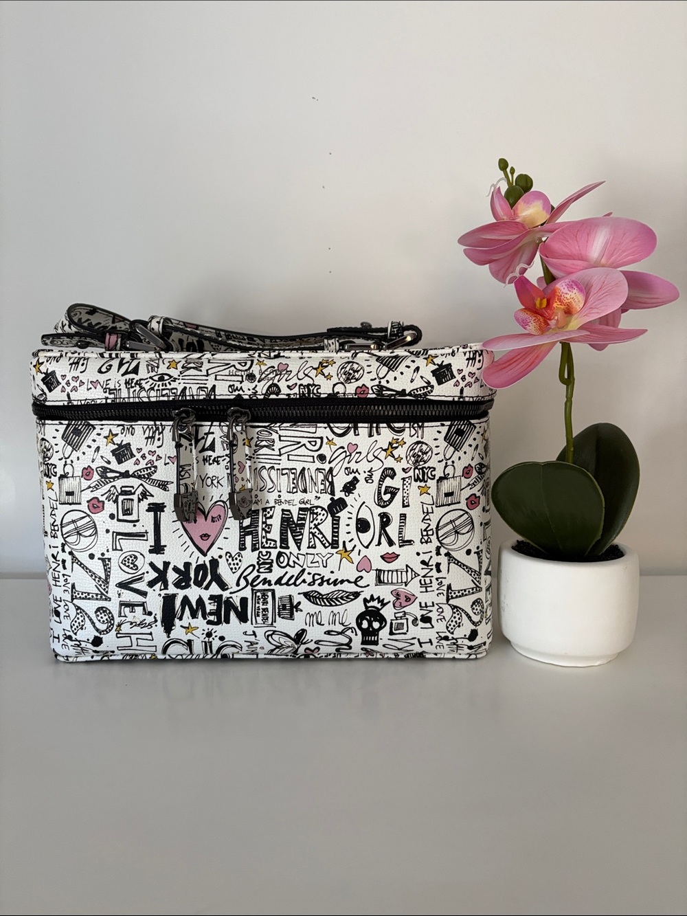 Henri Bendel West 57th Graffiti Print Train Case